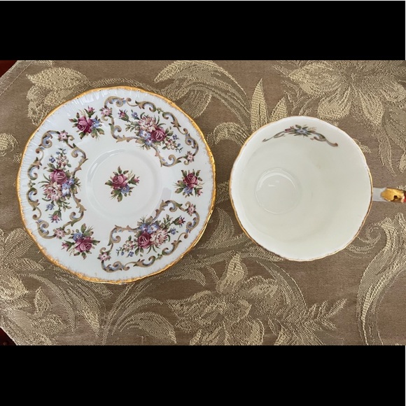 Paragon Antique Series Georgian Teacup & Saucer - Picture 6 of 11